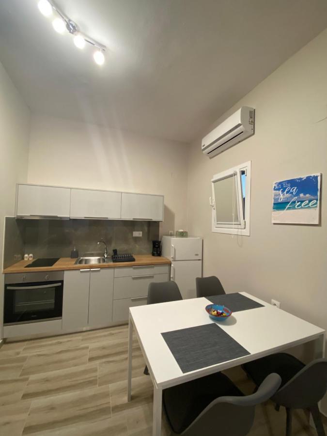 Thalassa Apartment