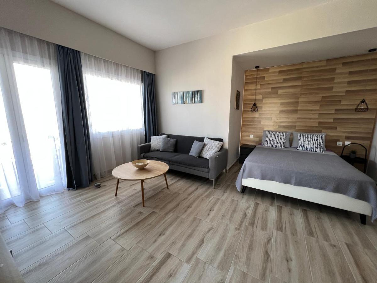 Thalassa Apartment
